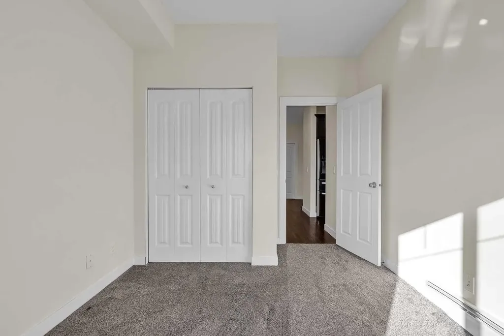 4 Kingsland Close SE Airdrie AB T4A 0J3