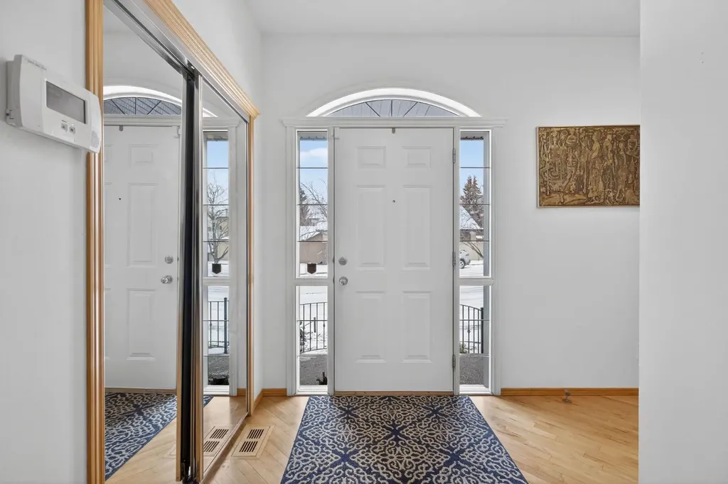 154 Sienna Ridge Landing SW Calgary AB T3H 3T1