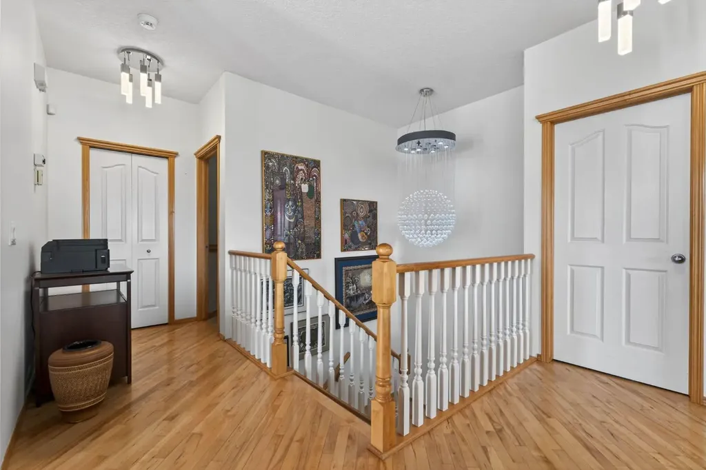 154 Sienna Ridge Landing SW Calgary AB T3H 3T1