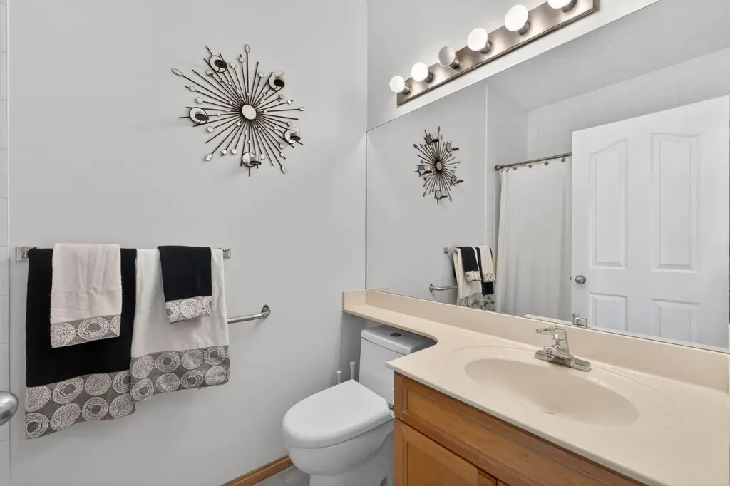 154 Sienna Ridge Landing SW Calgary AB T3H 3T1
