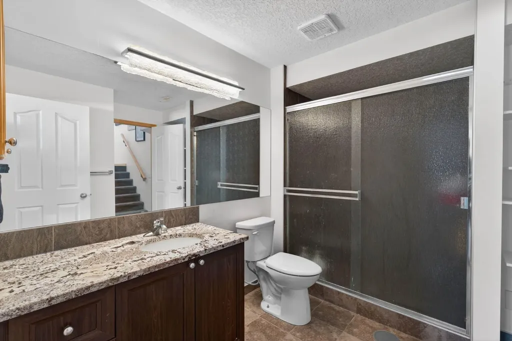 154 Sienna Ridge Landing SW Calgary AB T3H 3T1