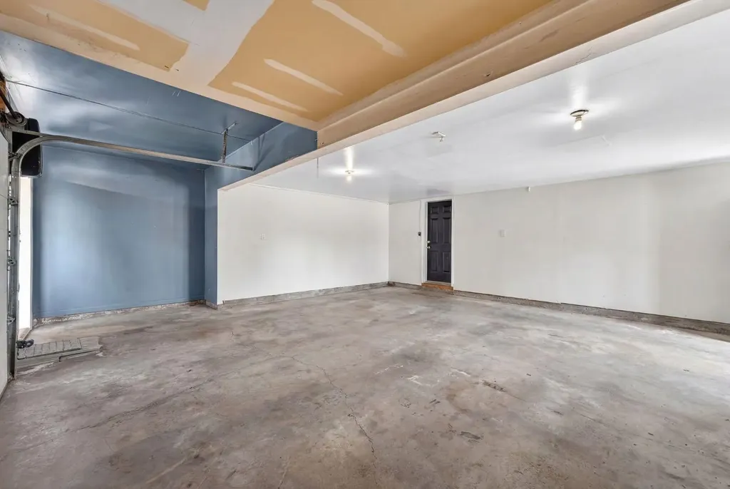 154 Sienna Ridge Landing SW Calgary AB T3H 3T1