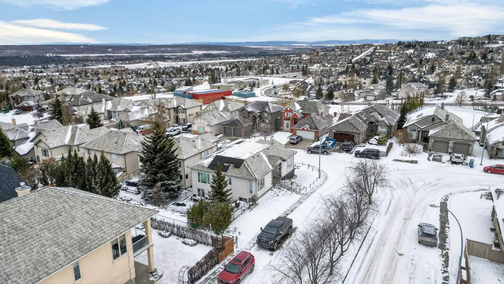 154 Sienna Ridge Landing SW Calgary AB T3H 3T1