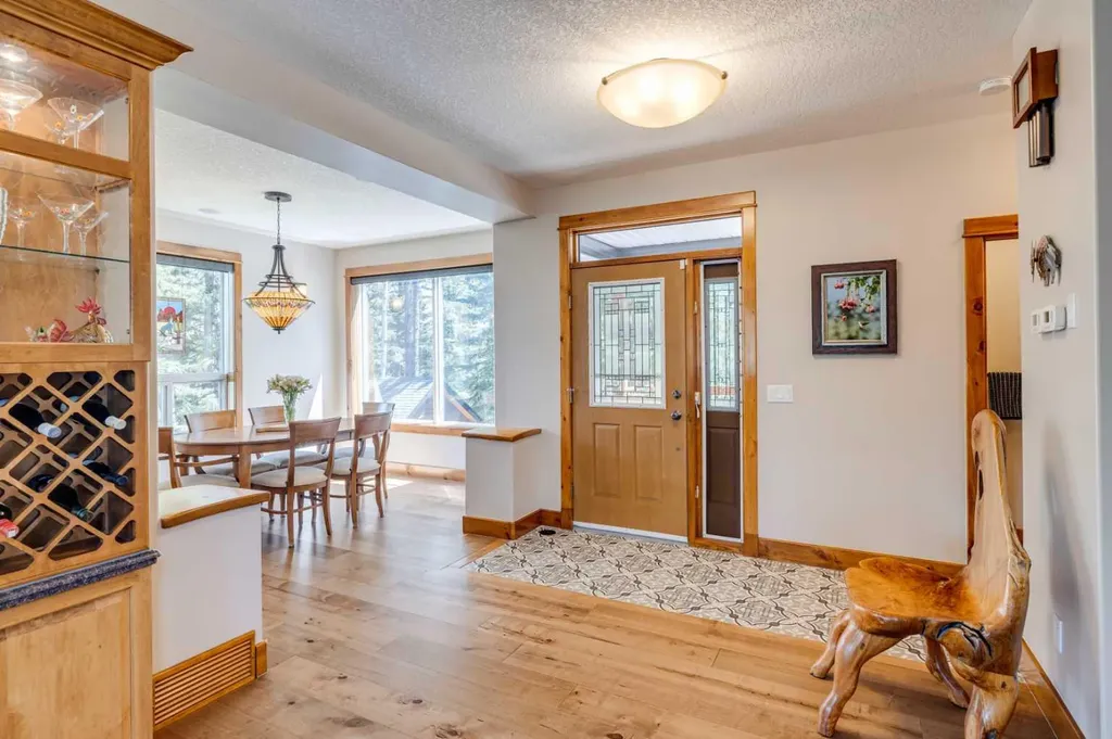 4 Highlands Place Bragg Creek AB T0L 0K0
