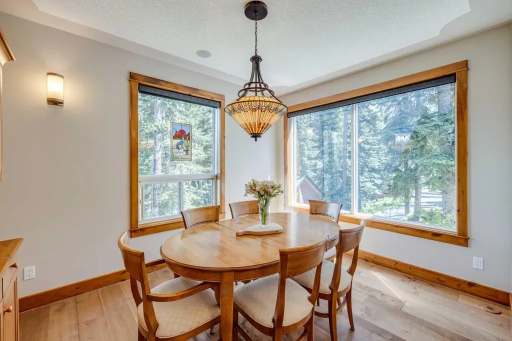 4 Highlands Place Bragg Creek AB T0L 0K0