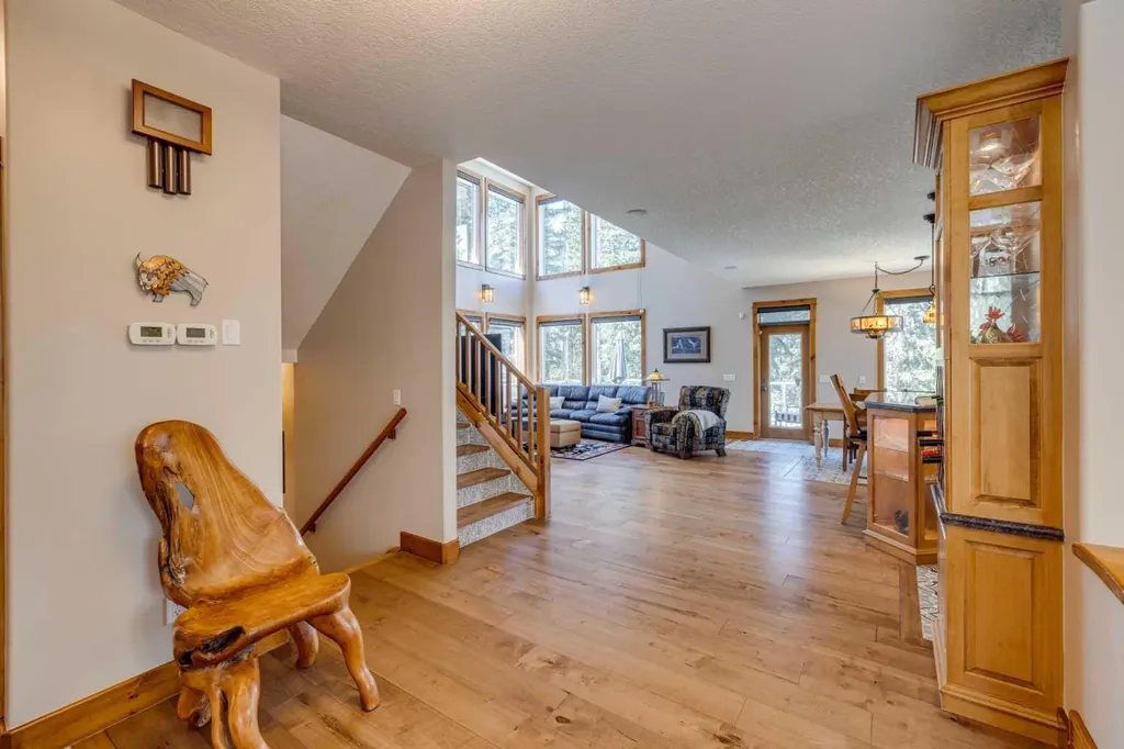 4 Highlands Place Bragg Creek AB T0L 0K0