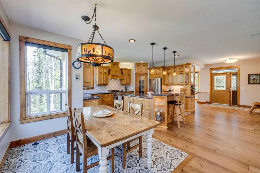4 Highlands Place Bragg Creek AB T0L 0K0