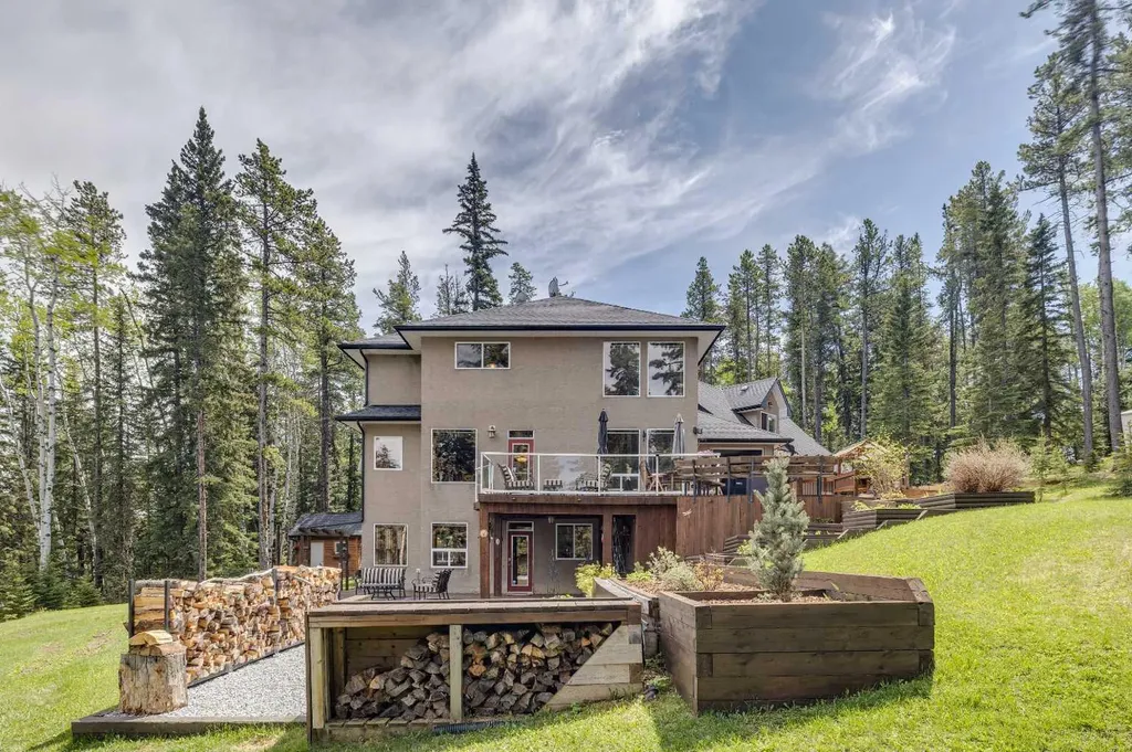 4 Highlands Place Bragg Creek AB T0L 0K0
