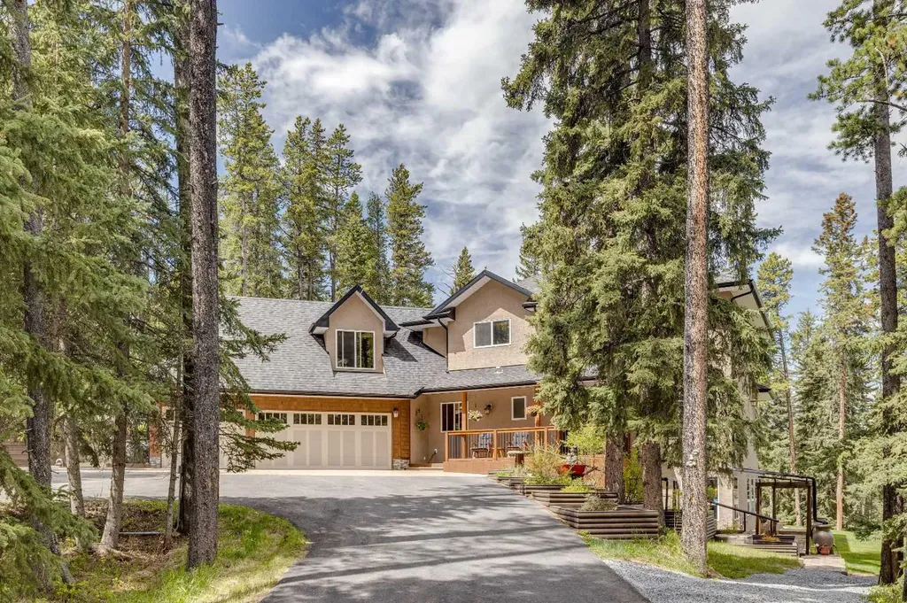 4 Highlands Place Bragg Creek AB T0L 0K0