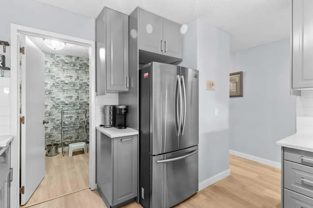 333 2 Avenue NE Calgary AB T2E 0E5