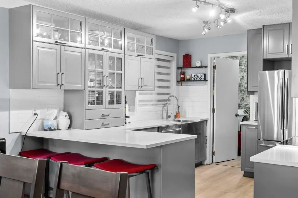 333 2 Avenue NE Calgary AB T2E 0E5
