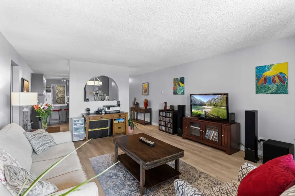 333 2 Avenue NE Calgary AB T2E 0E5