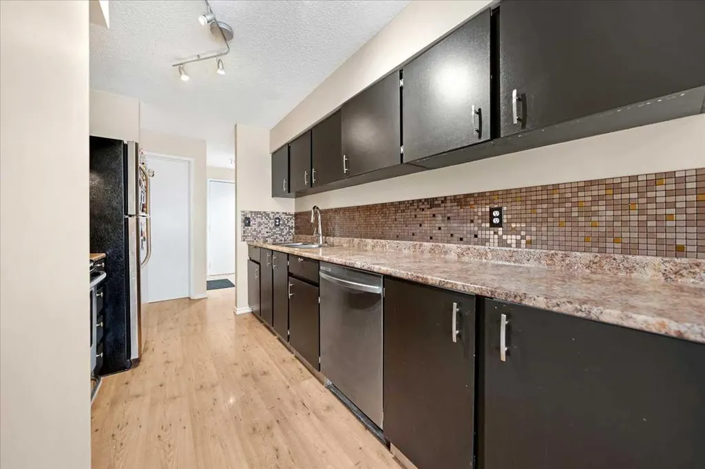 630 57 Avenue SW Calgary AB T2V0H4