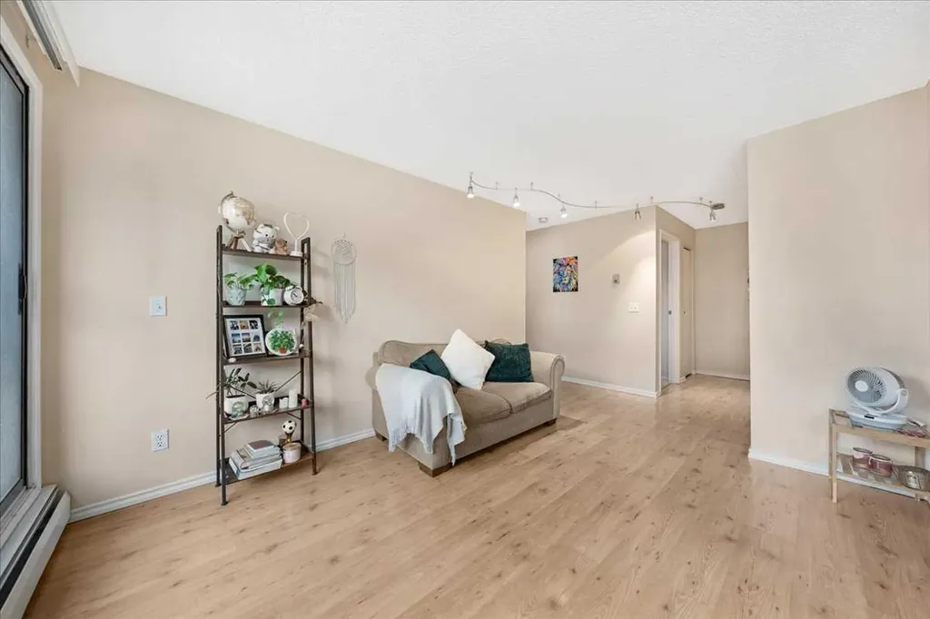 630 57 Avenue SW Calgary AB T2V0H4