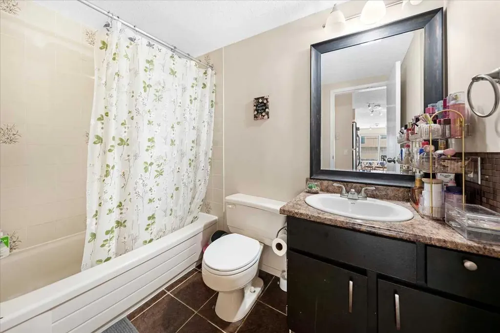 630 57 Avenue SW Calgary AB T2V0H4