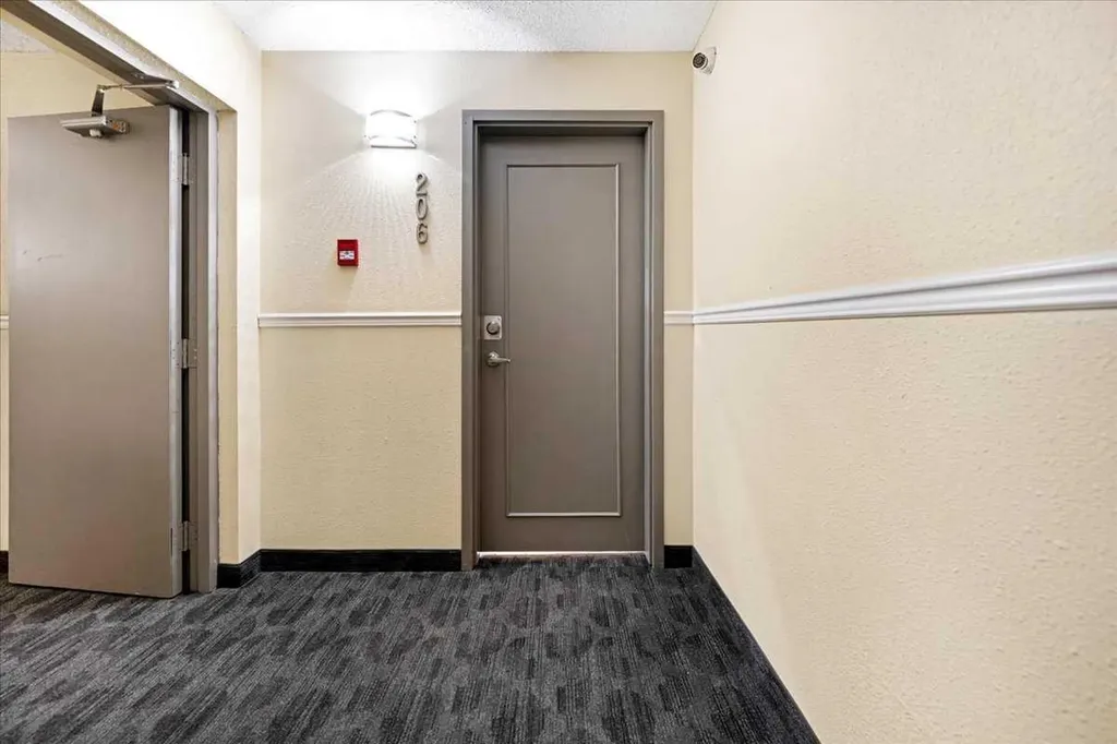 630 57 Avenue SW Calgary AB T2V0H4