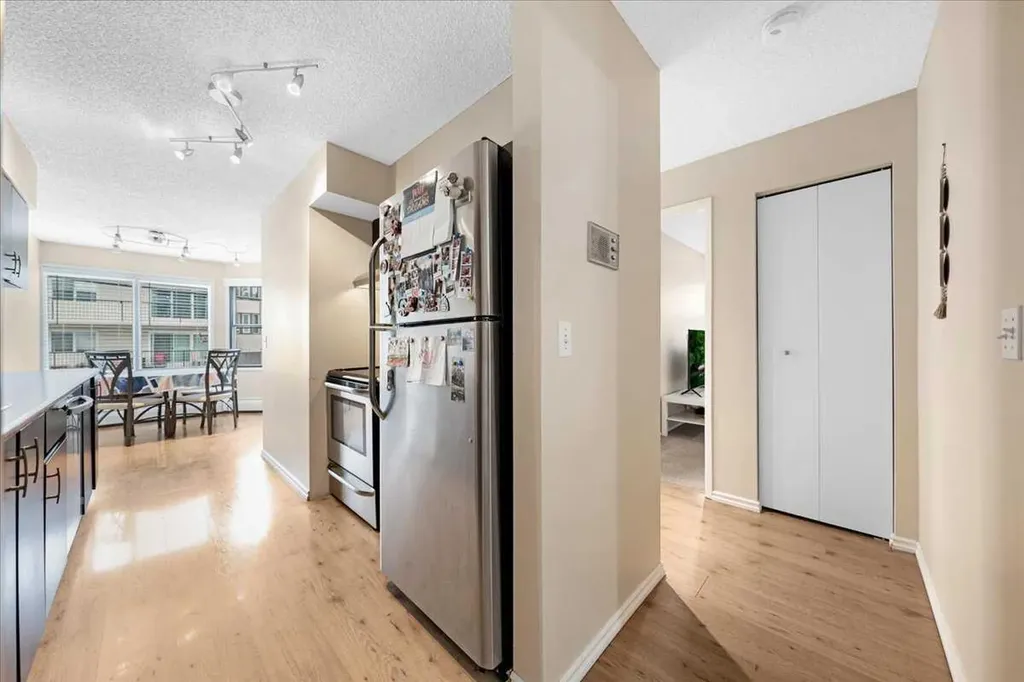 630 57 Avenue SW Calgary AB T2V0H4
