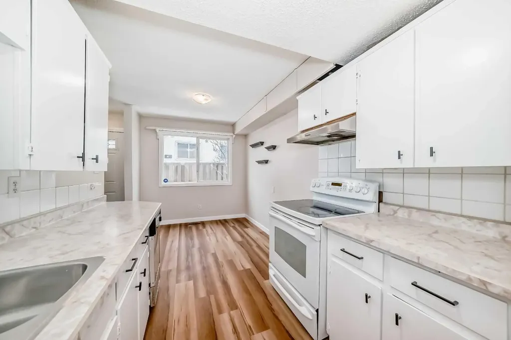 4531 7 Avenue SE Calgary AB T2A 5E4