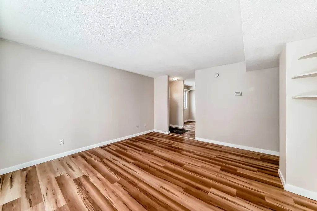 4531 7 Avenue SE Calgary AB T2A 5E4