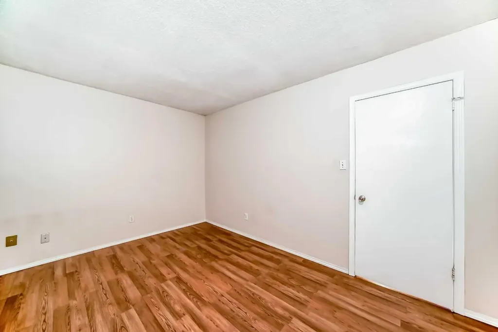 4531 7 Avenue SE Calgary AB T2A 5E4