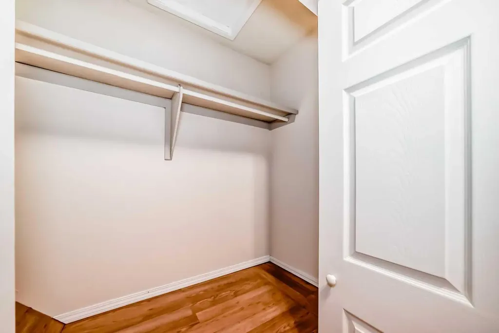 4531 7 Avenue SE Calgary AB T2A 5E4