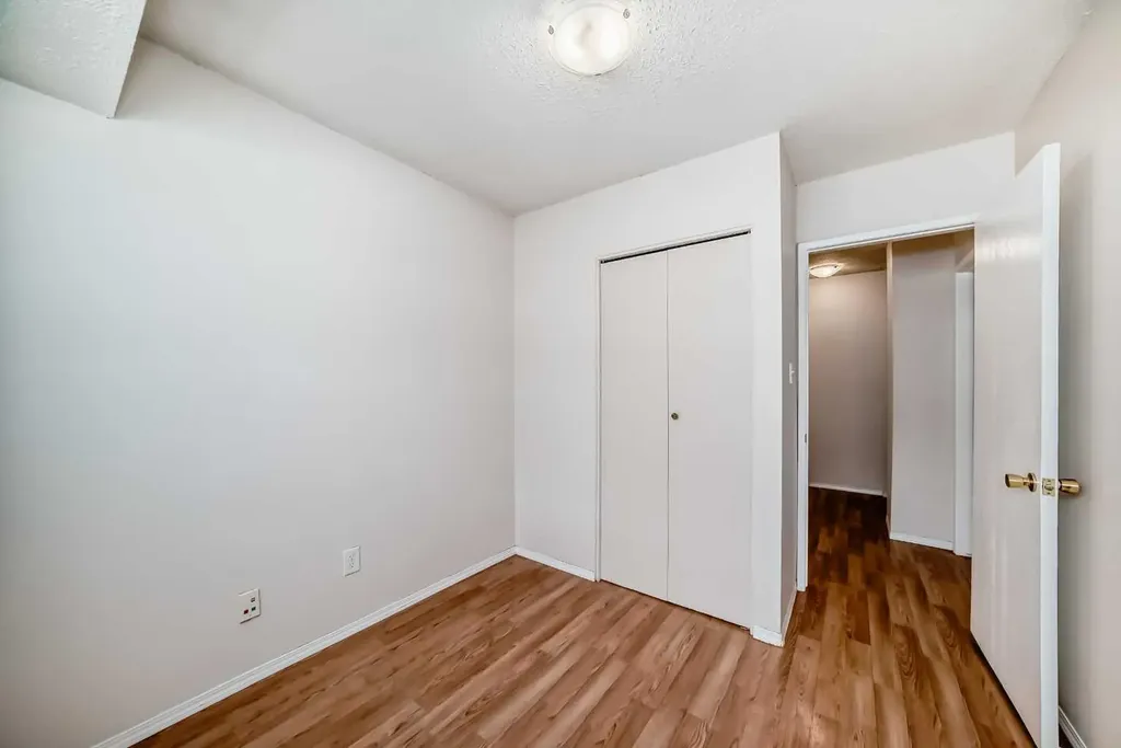 4531 7 Avenue SE Calgary AB T2A 5E4