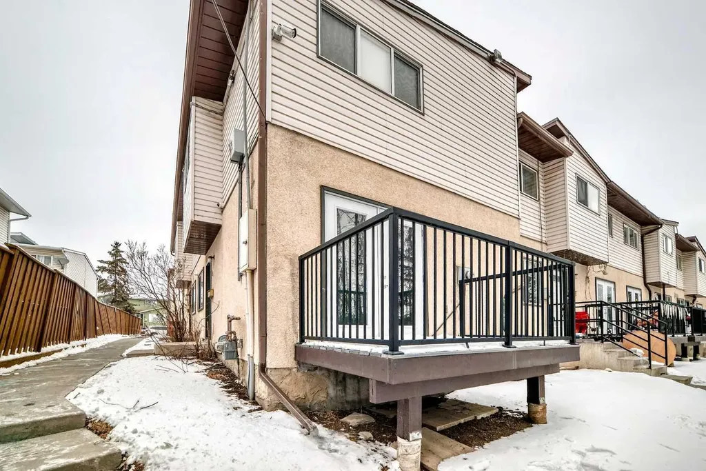4531 7 Avenue SE Calgary AB T2A 5E4