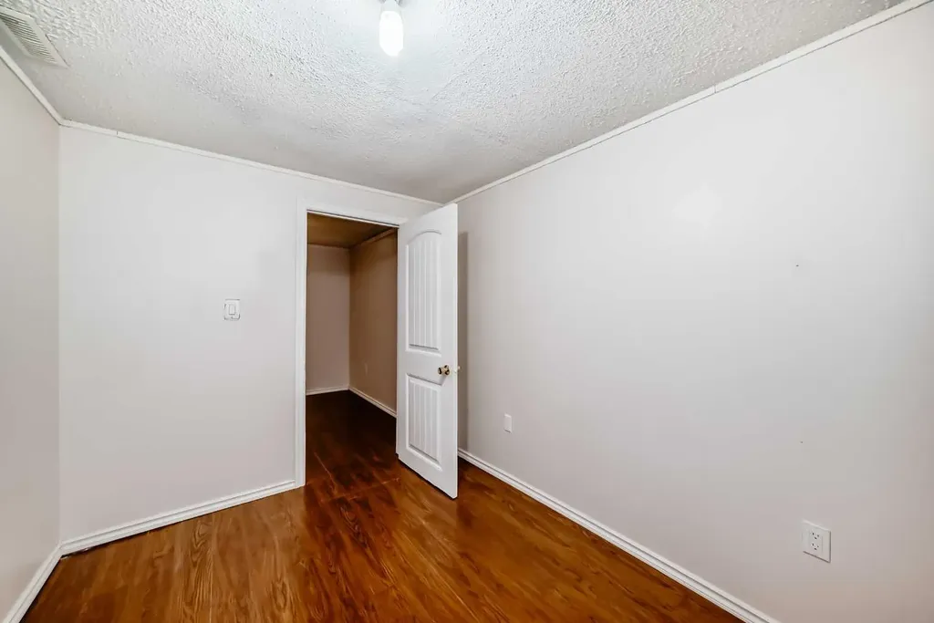 4531 7 Avenue SE Calgary AB T2A 5E4