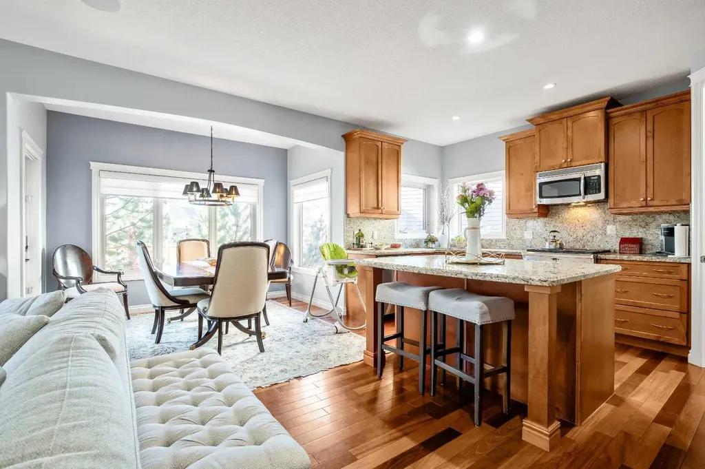 611 Montgomery Close SE High River AB T1V0B7