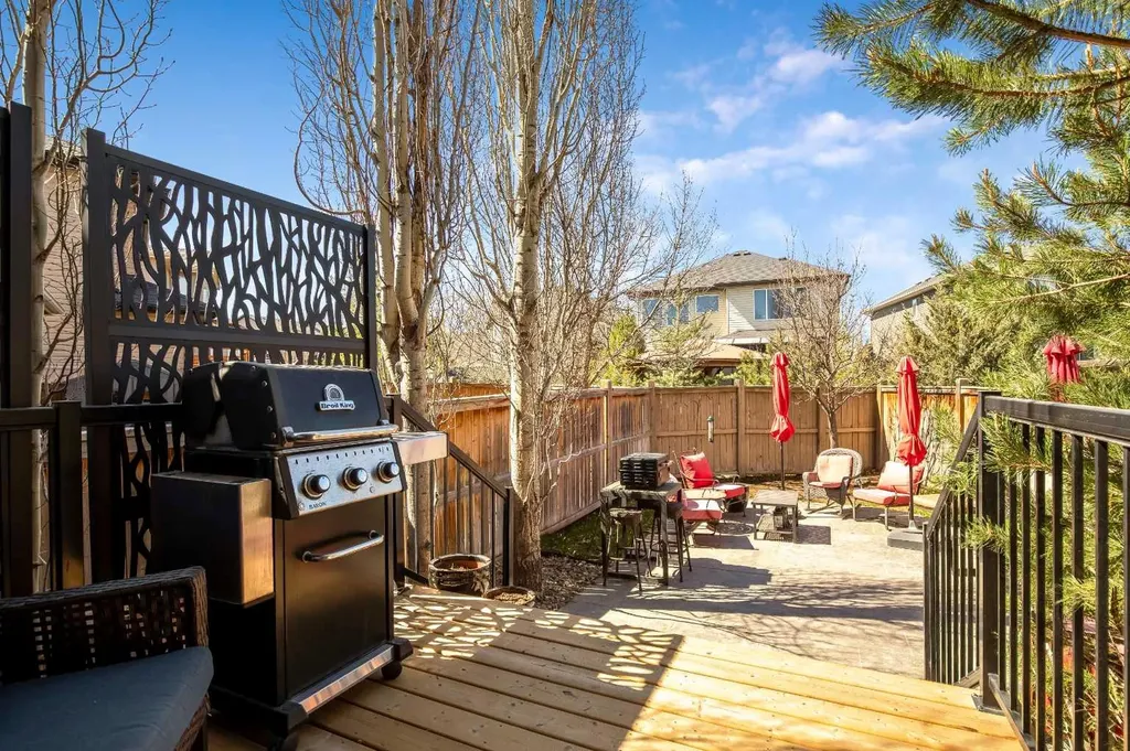 611 Montgomery Close SE High River AB T1V0B7