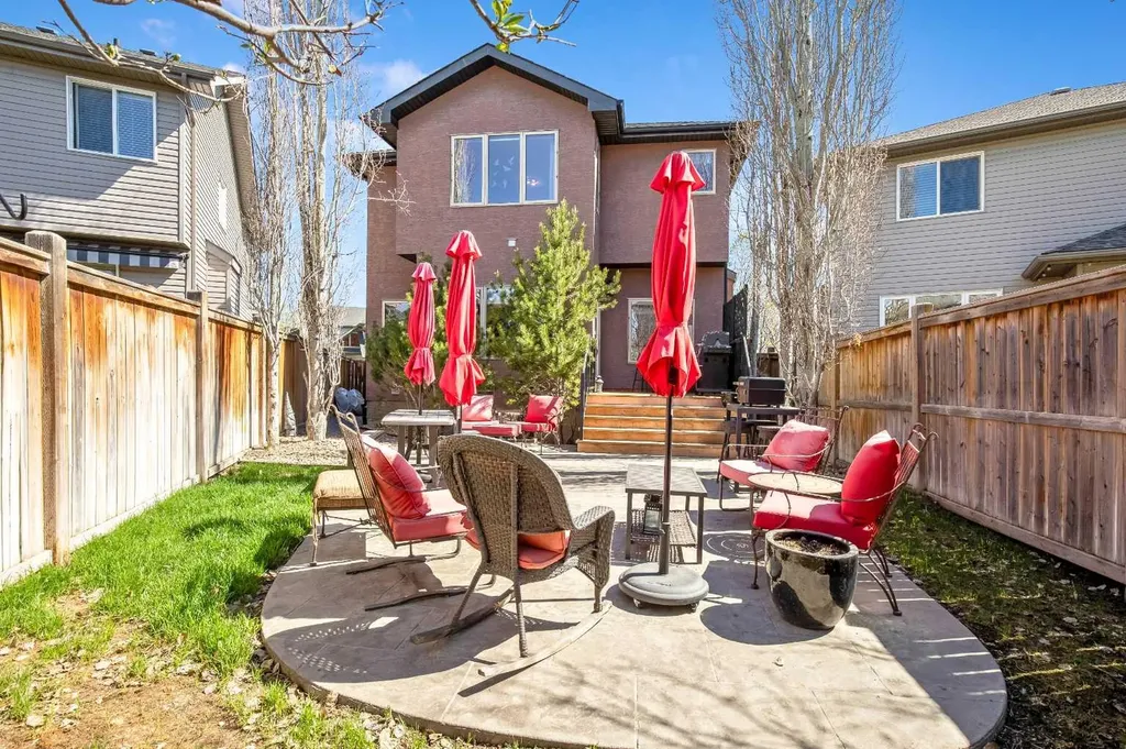 611 Montgomery Close SE High River AB T1V0B7