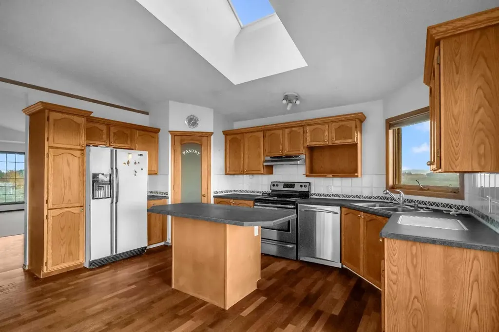 234173 Range Road 280 Rural Rocky View County AB T1X3C8
