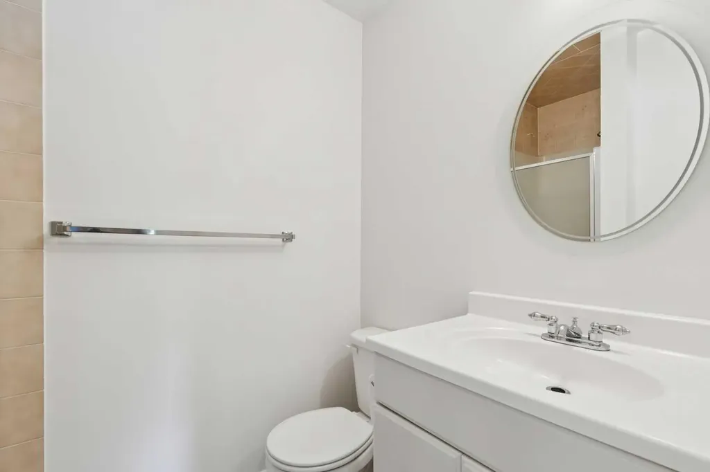 44 Scenic Cove Circle NW Calgary AB T3L 1N1