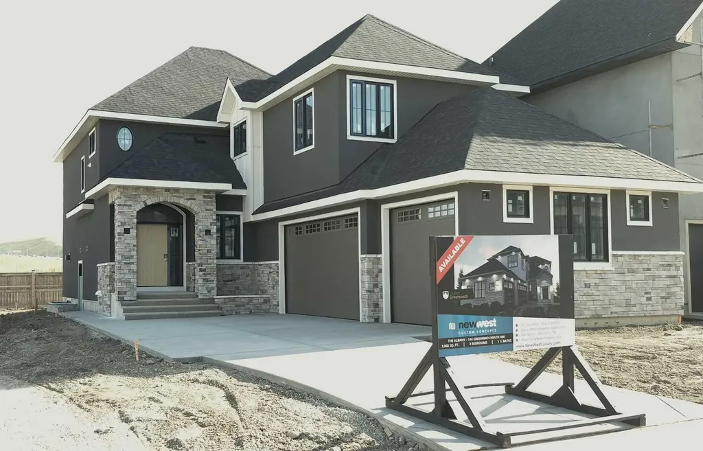 144 Greenwich Heath NW Calgary AB T3B 6P2