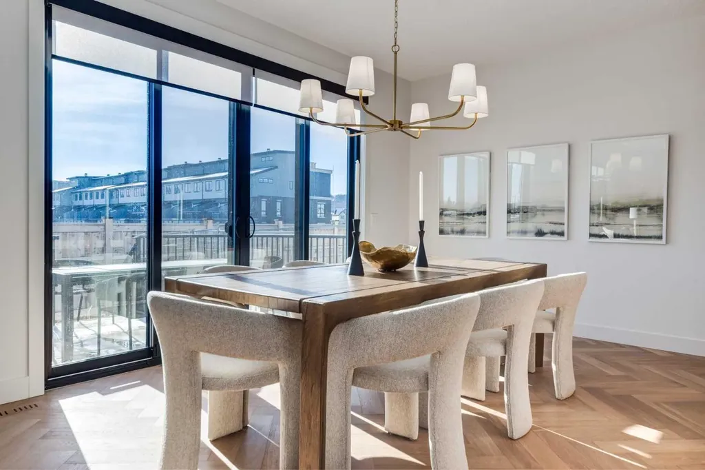 144 Greenwich Heath NW Calgary AB T3B 6P2
