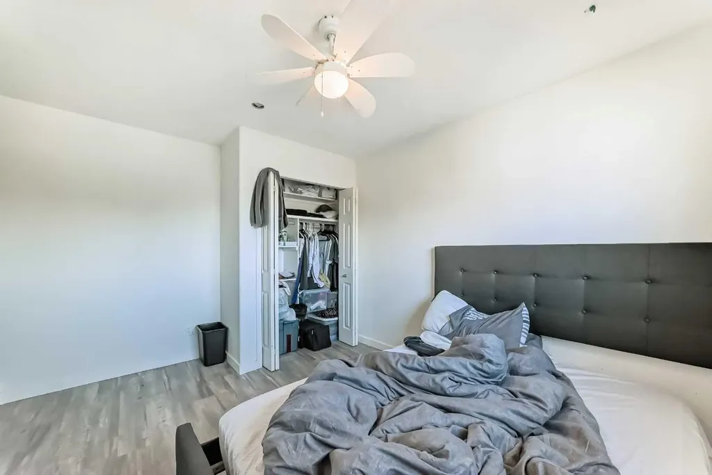125 Coral Springs Bay NE Calgary AB T3J 3P4