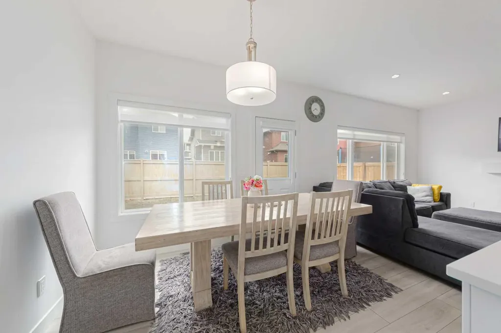 70 Saddlestone Green NE Calgary AB T3J 2C8