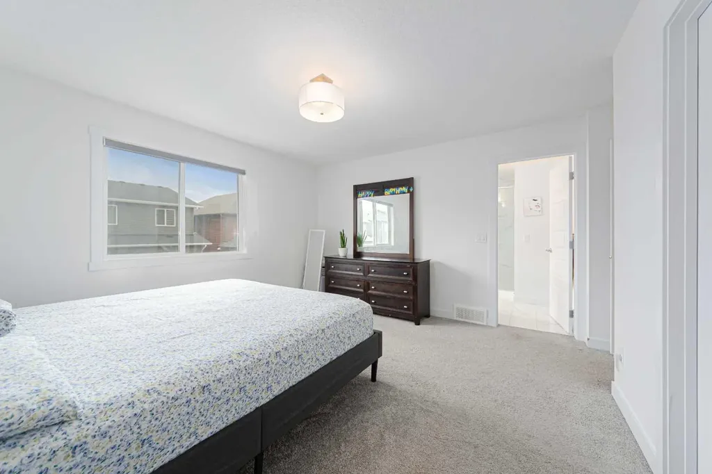 70 Saddlestone Green NE Calgary AB T3J 2C8