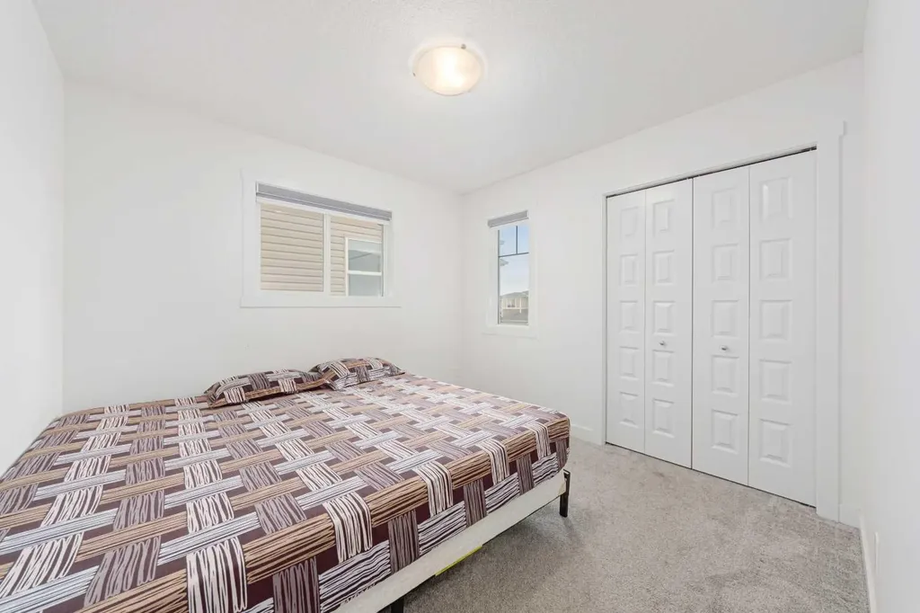 70 Saddlestone Green NE Calgary AB T3J 2C8