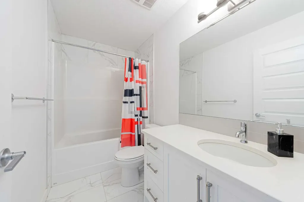 70 Saddlestone Green NE Calgary AB T3J 2C8