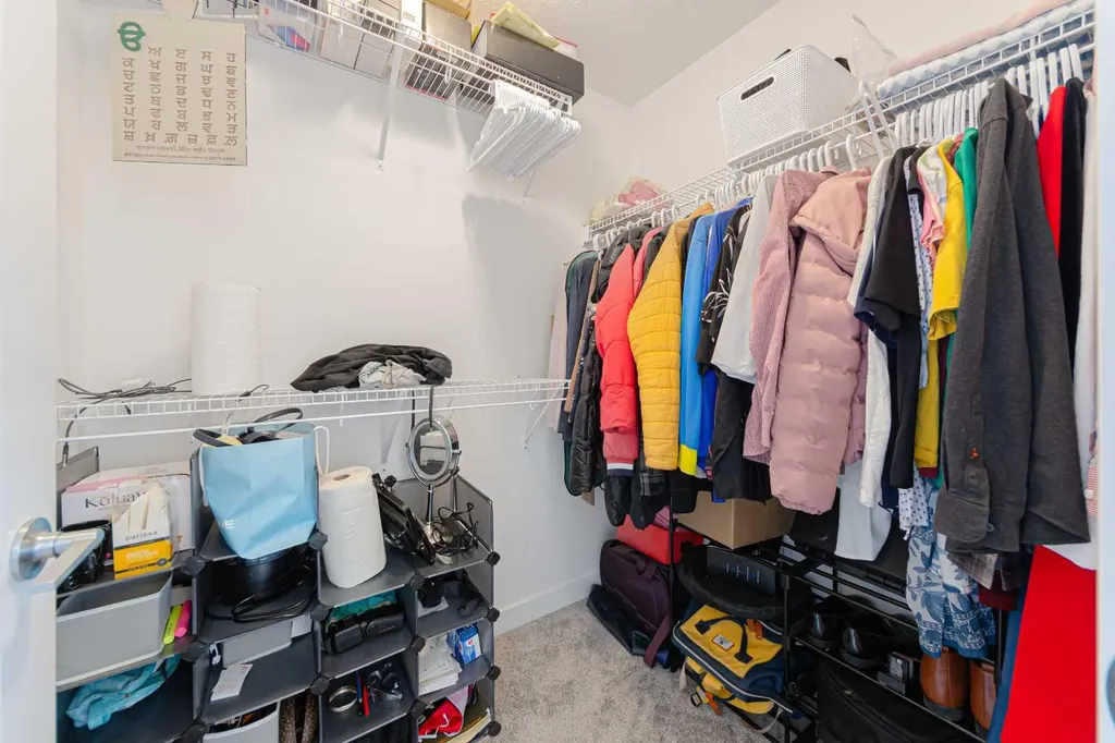 70 Saddlestone Green NE Calgary AB T3J 2C8