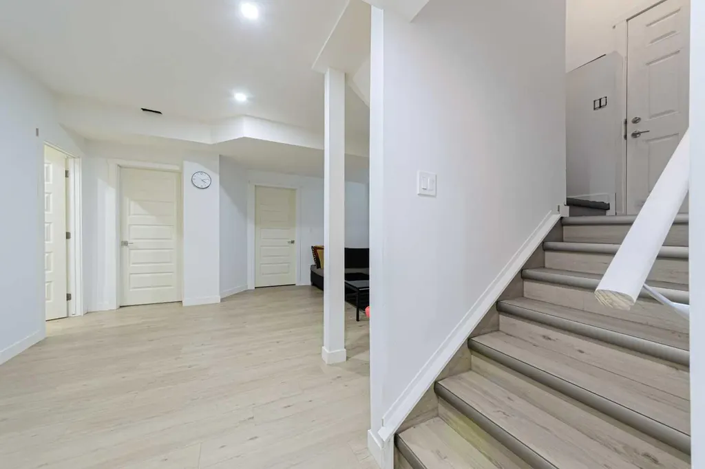 70 Saddlestone Green NE Calgary AB T3J 2C8