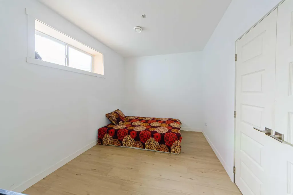 70 Saddlestone Green NE Calgary AB T3J 2C8