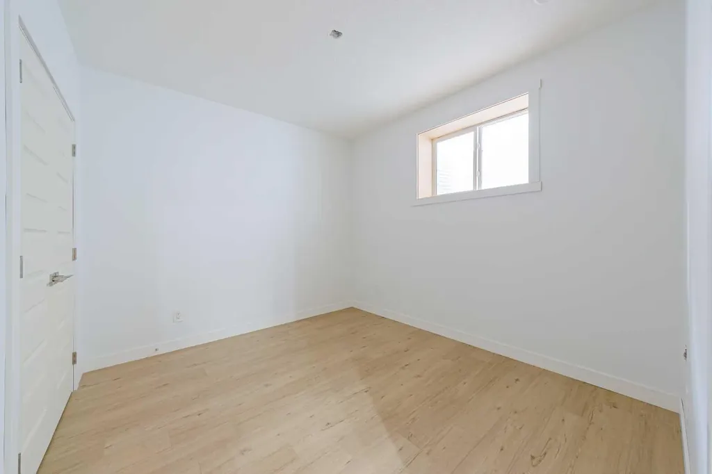 70 Saddlestone Green NE Calgary AB T3J 2C8