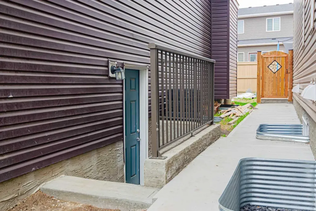 70 Saddlestone Green NE Calgary AB T3J 2C8