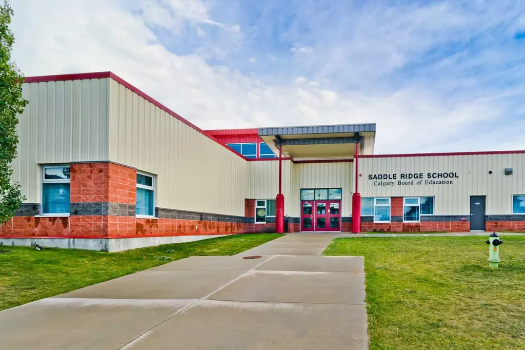 70 Saddlestone Green NE Calgary AB T3J 2C8