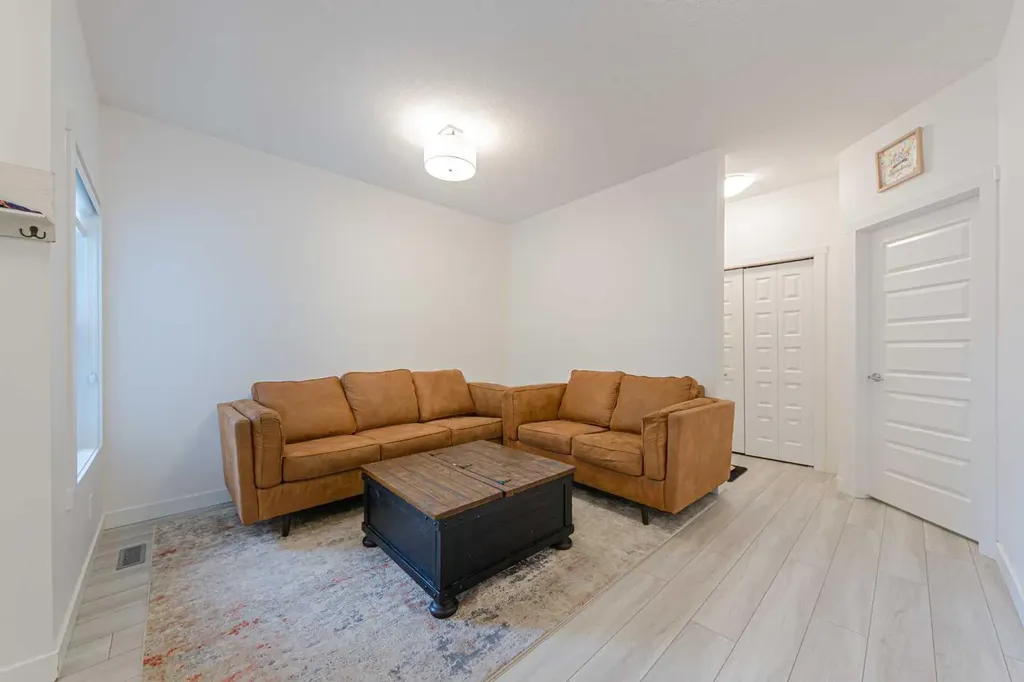 70 Saddlestone Green NE Calgary AB T3J 2C8
