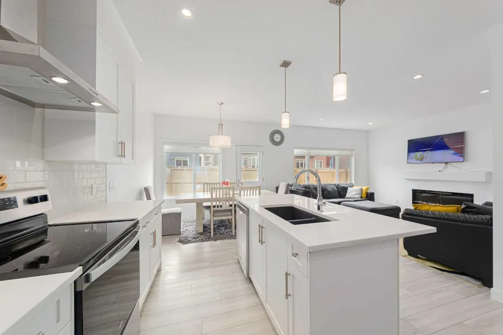 70 Saddlestone Green NE Calgary AB T3J 2C8