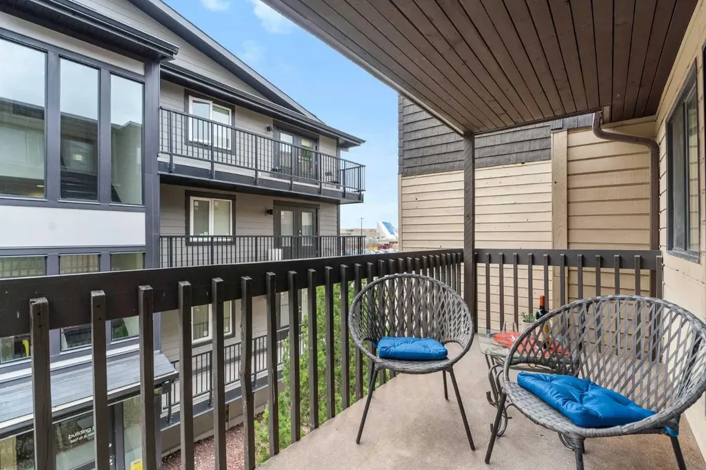3519 49 Street NW Calgary AB T3A 2C7