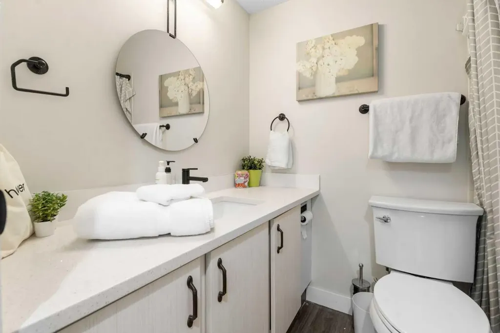 3519 49 Street NW Calgary AB T3A 2C7